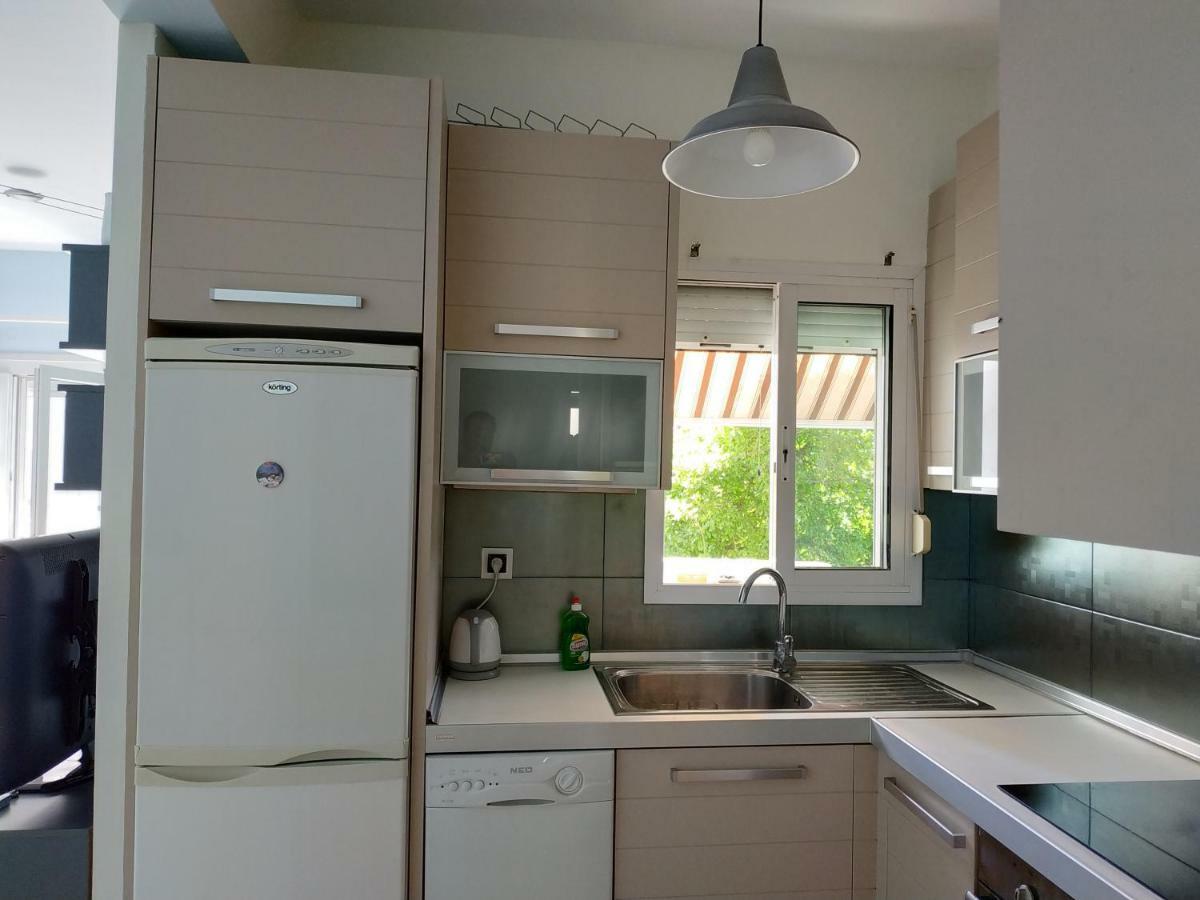 Epavlis Apartment Nea Peramos  Ngoại thất bức ảnh